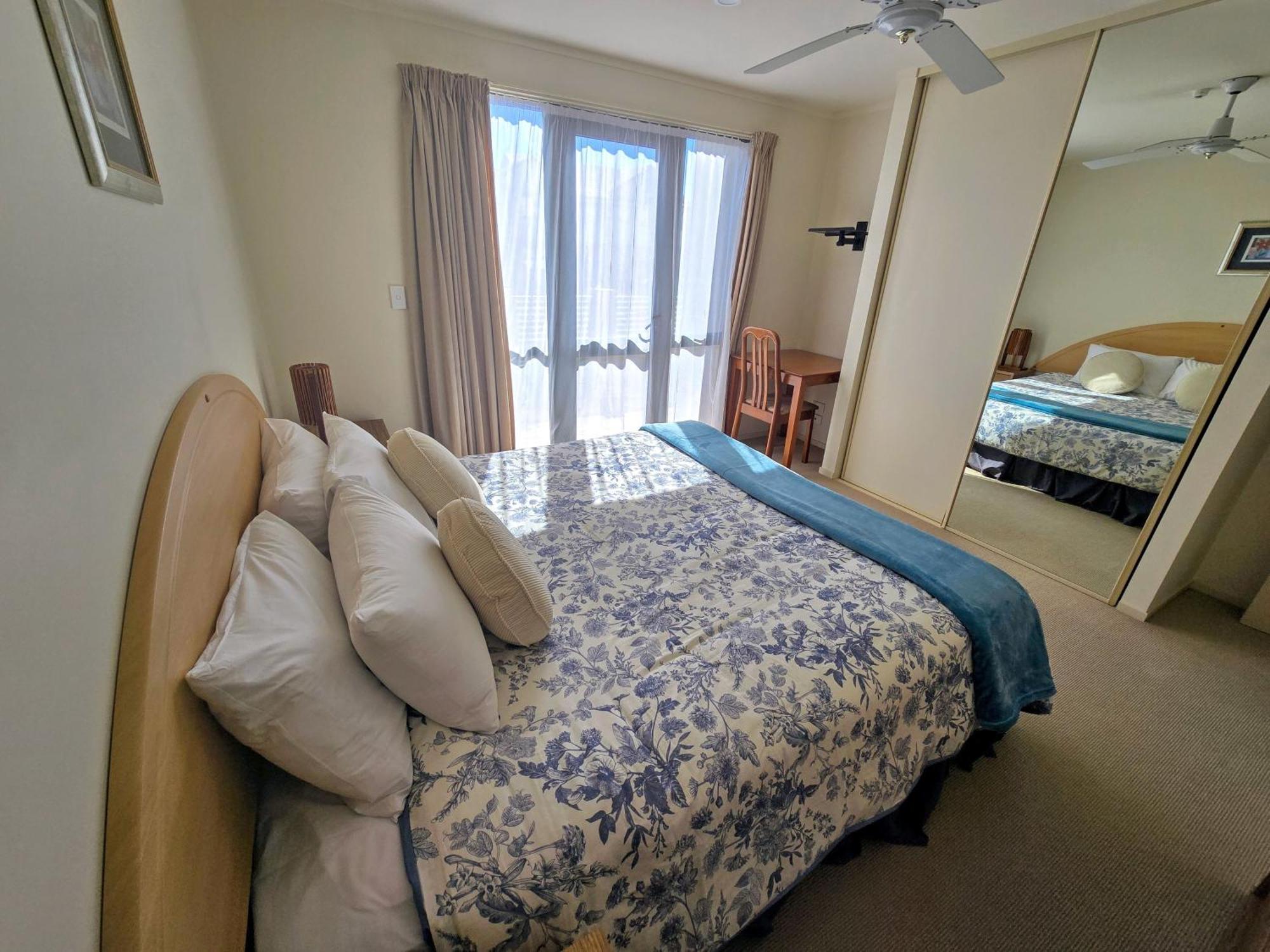 Beachpoint Aparthotel 4*